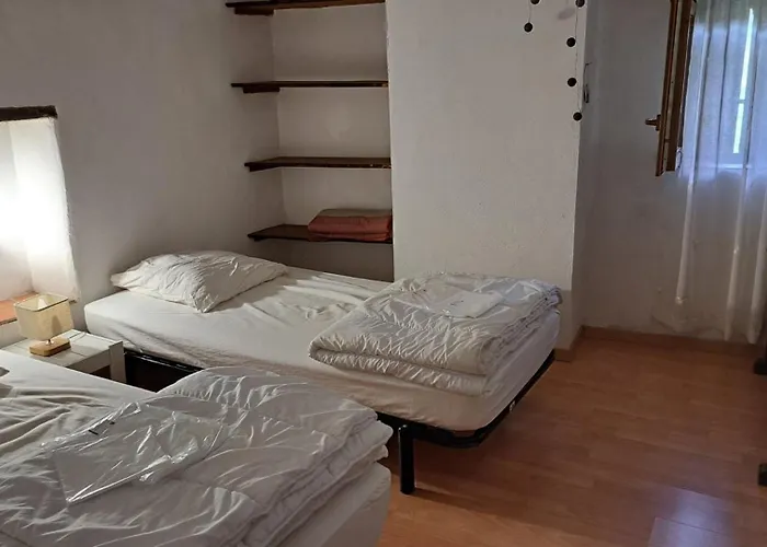 La Cle De L'arboux بيت للعطل