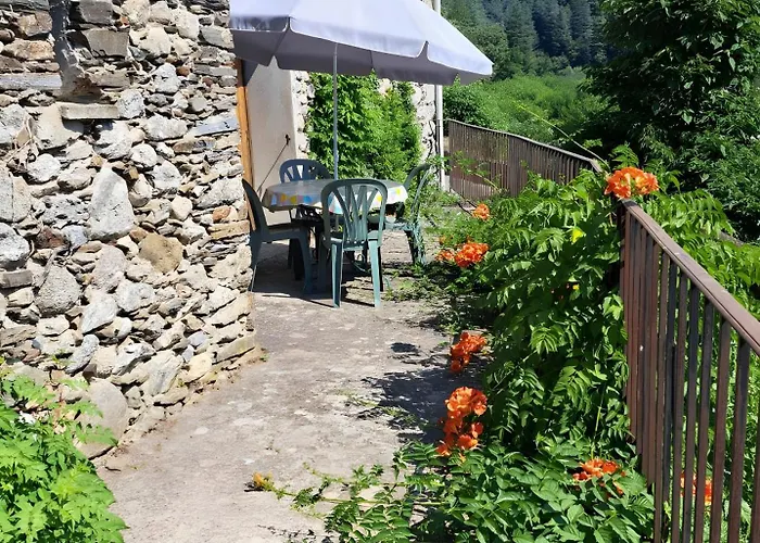 La Cle De L'arboux بيت للعطل